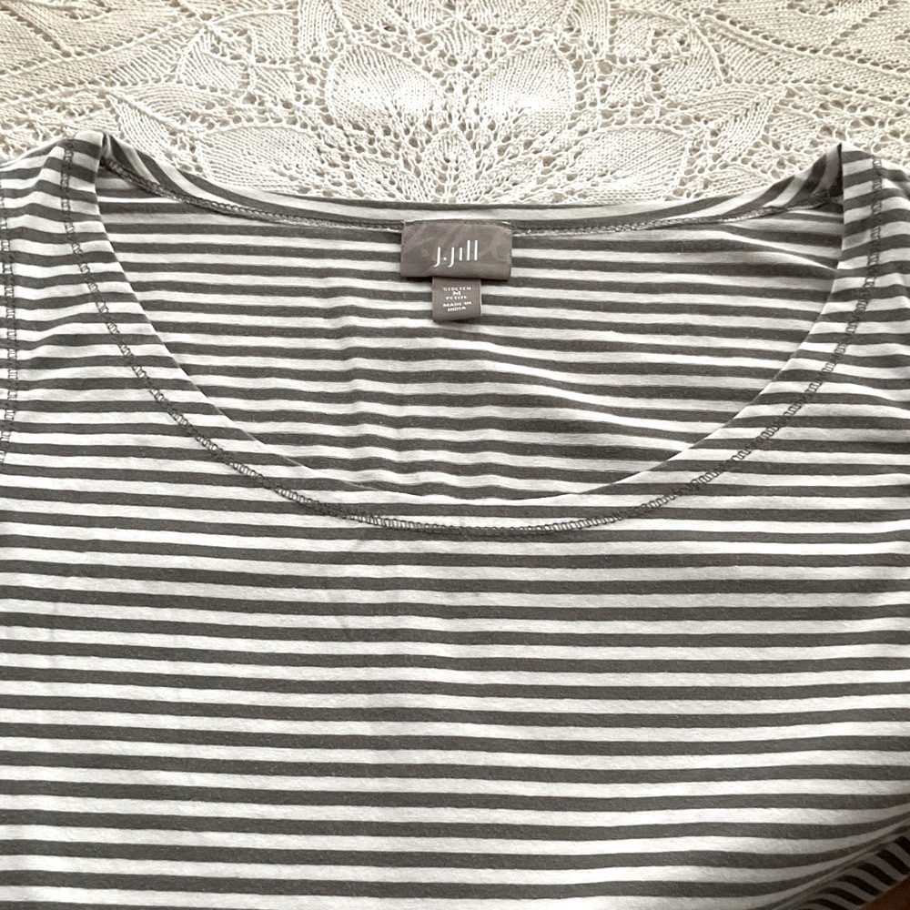 J. Jill tank top ⭐️ gray white stripe ⭐️ Petite M
